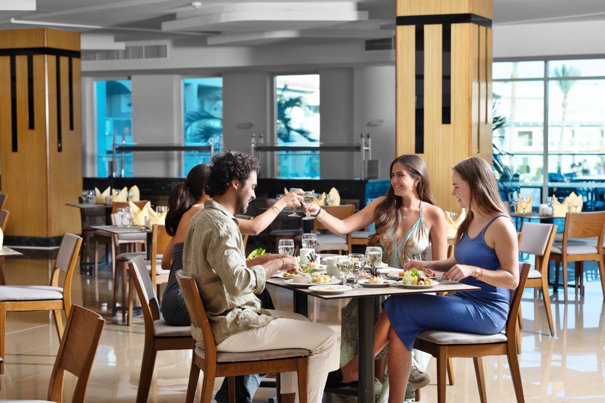 Hotel Pickalbatros Royal Moderna Sharm "Aqua Park" Esterno foto The restaurant
