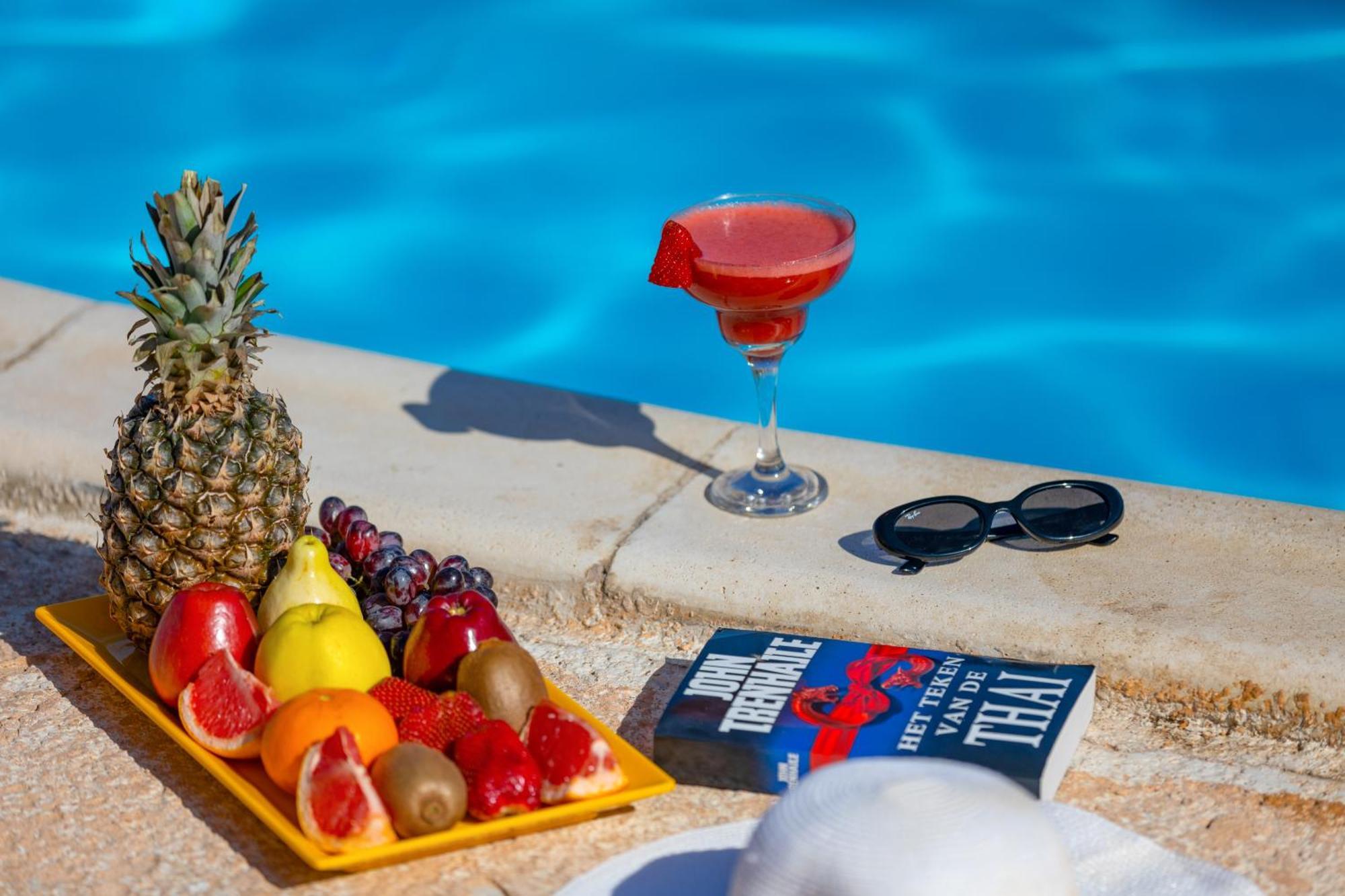 Hotel Pickalbatros Royal Moderna Sharm "Aqua Park" Esterno foto A fruit salad
