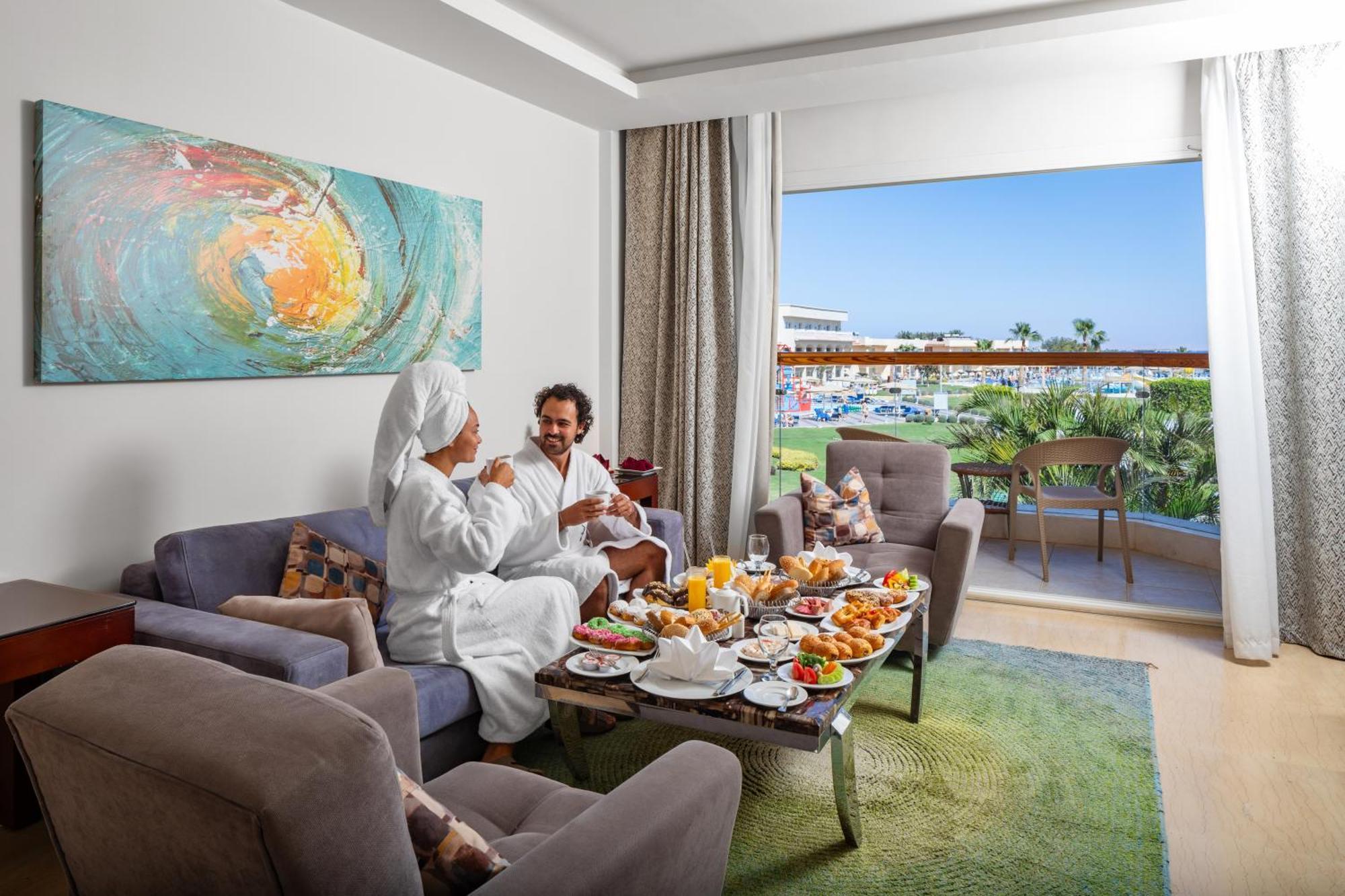 Hotel Pickalbatros Royal Moderna Sharm "Aqua Park" Esterno foto Family Suite